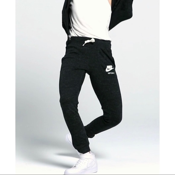 nike vintage gym joggers